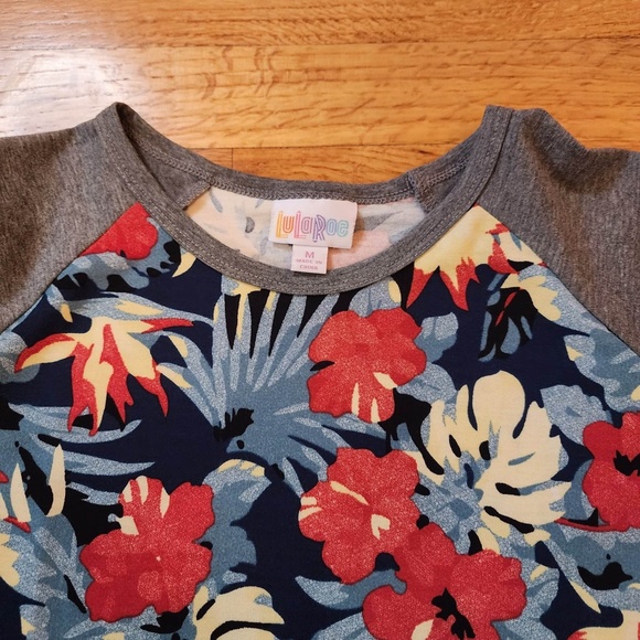 Lularoe Simply Comfortable Floral 3/4 Sleeve Top M - Picture 3 of 3